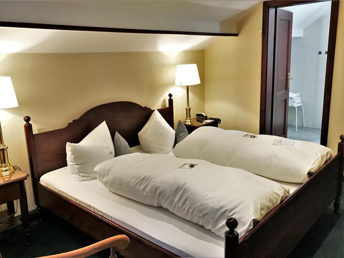 Flair-Hotel Waldfrieden Oberweißbach Esterno foto