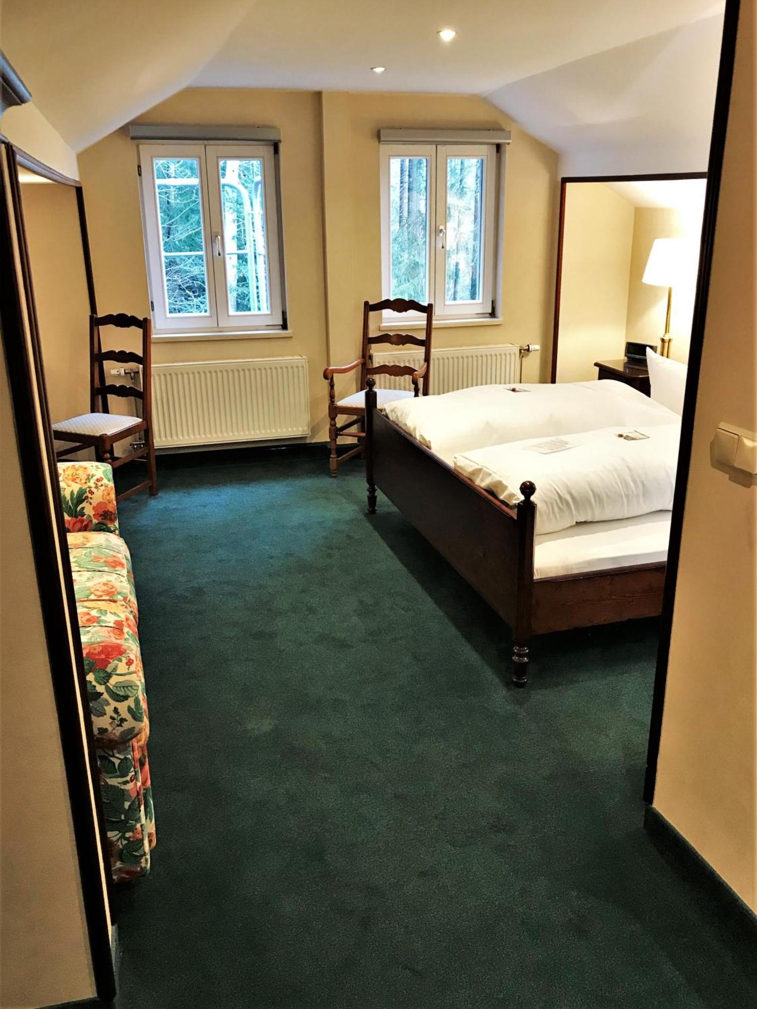 Flair-Hotel Waldfrieden Oberweißbach Esterno foto