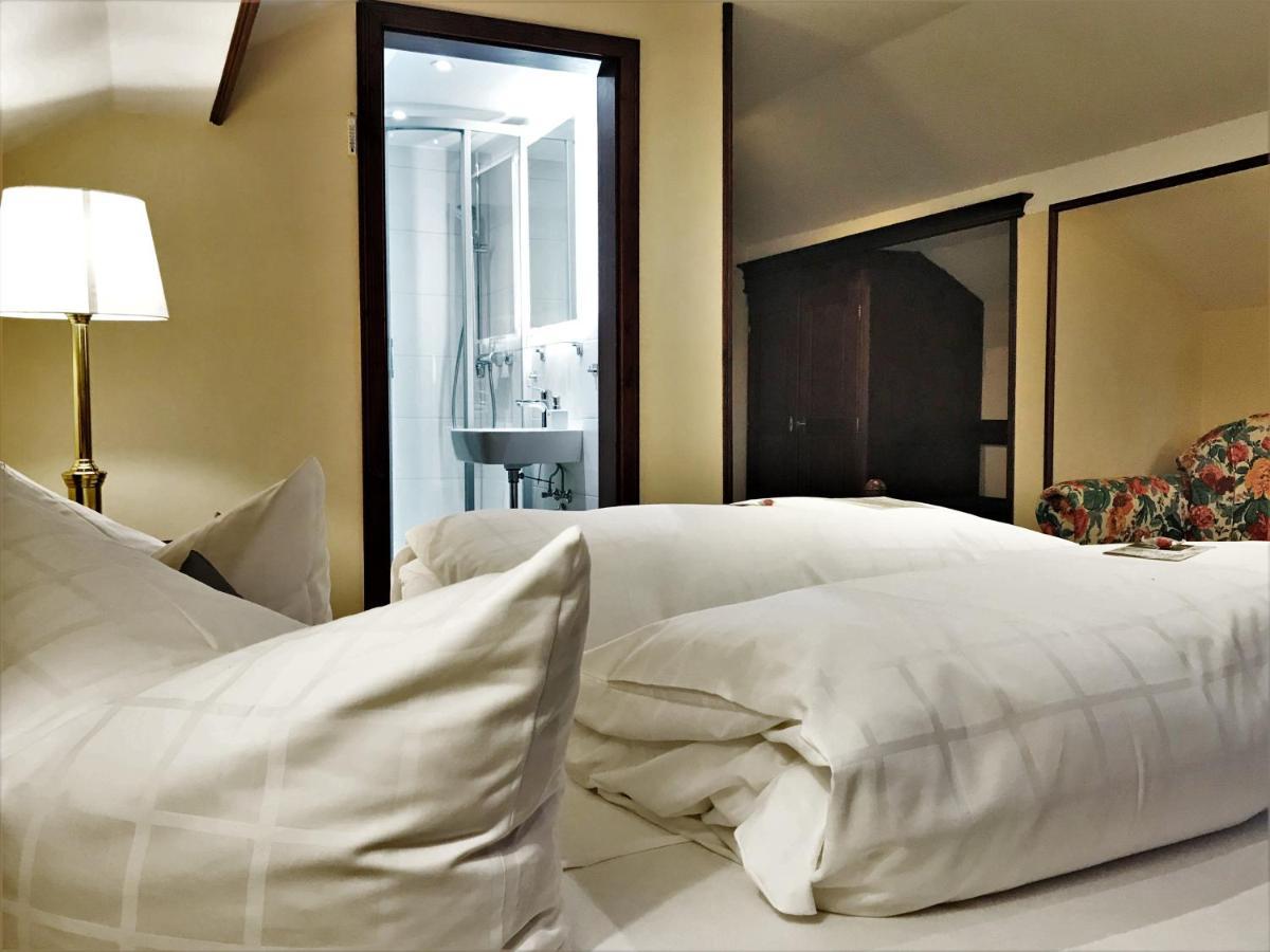 Flair-Hotel Waldfrieden Oberweißbach Esterno foto