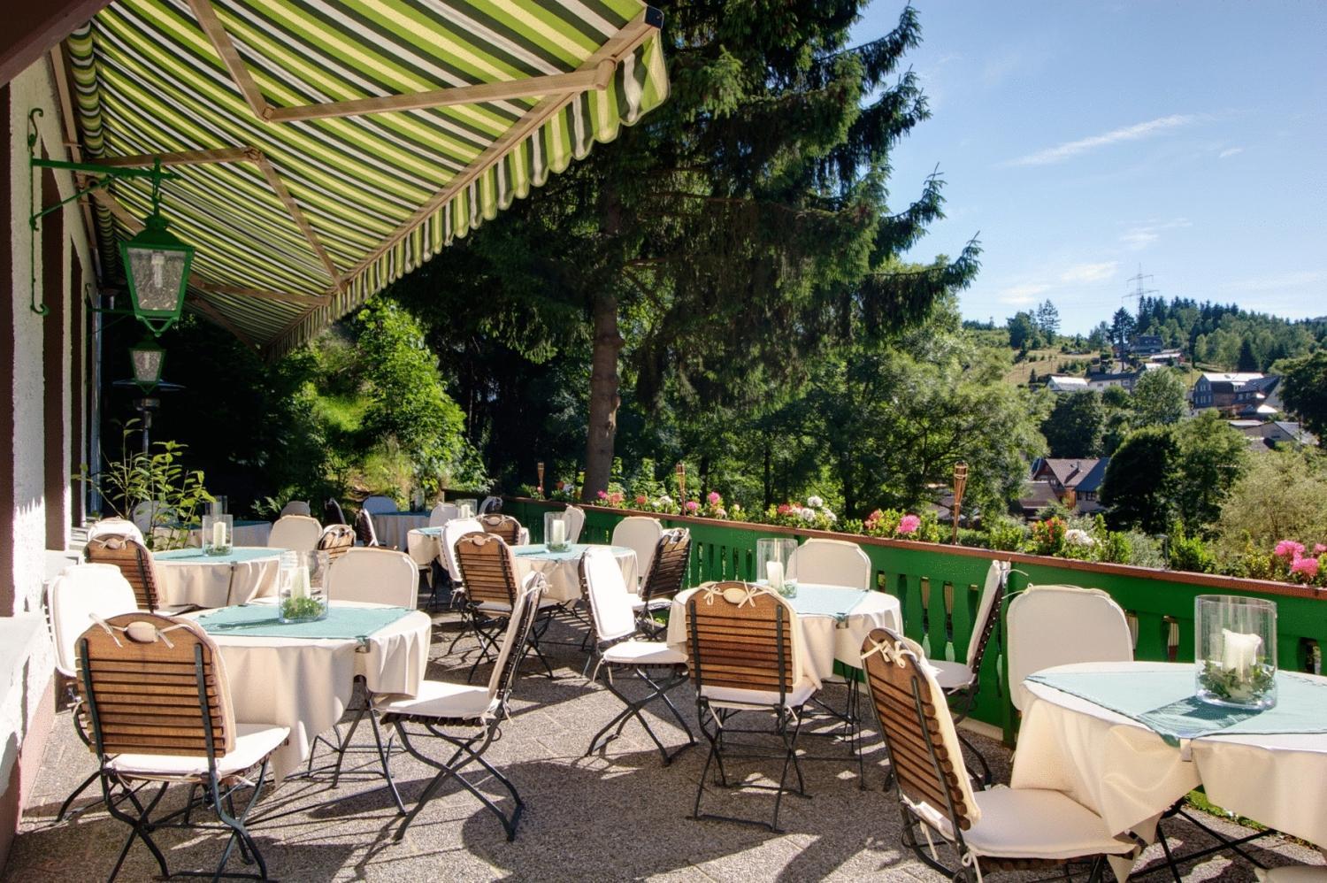 Flair-Hotel Waldfrieden Oberweißbach Esterno foto