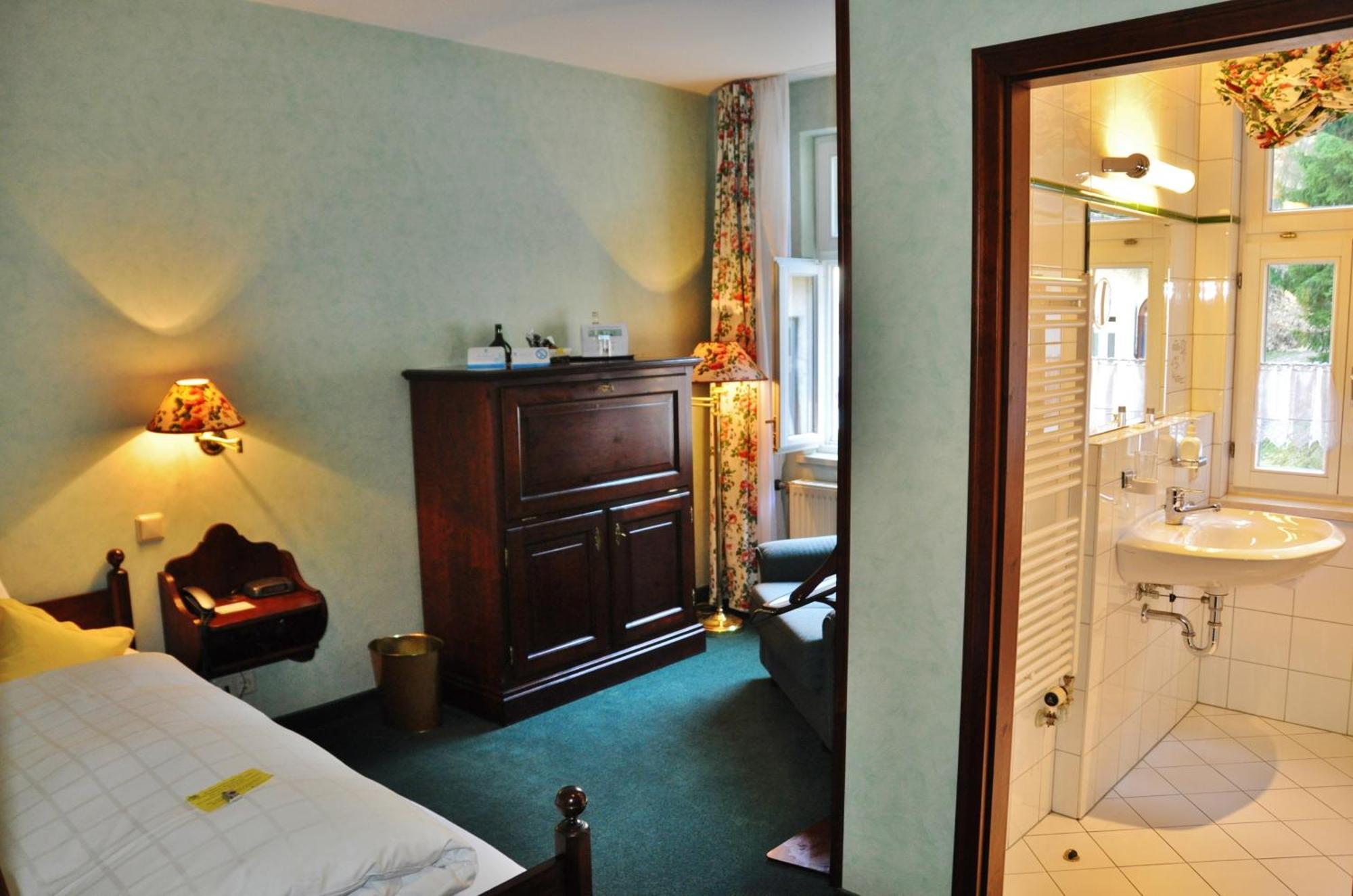 Flair-Hotel Waldfrieden Oberweißbach Camera foto
