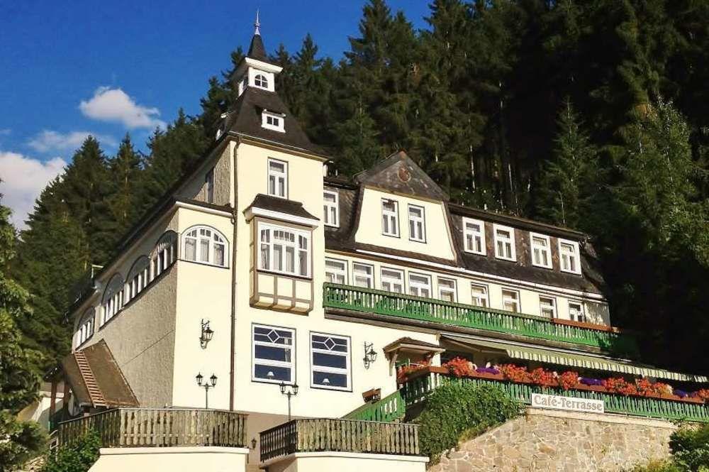 Flair-Hotel Waldfrieden Oberweißbach Esterno foto