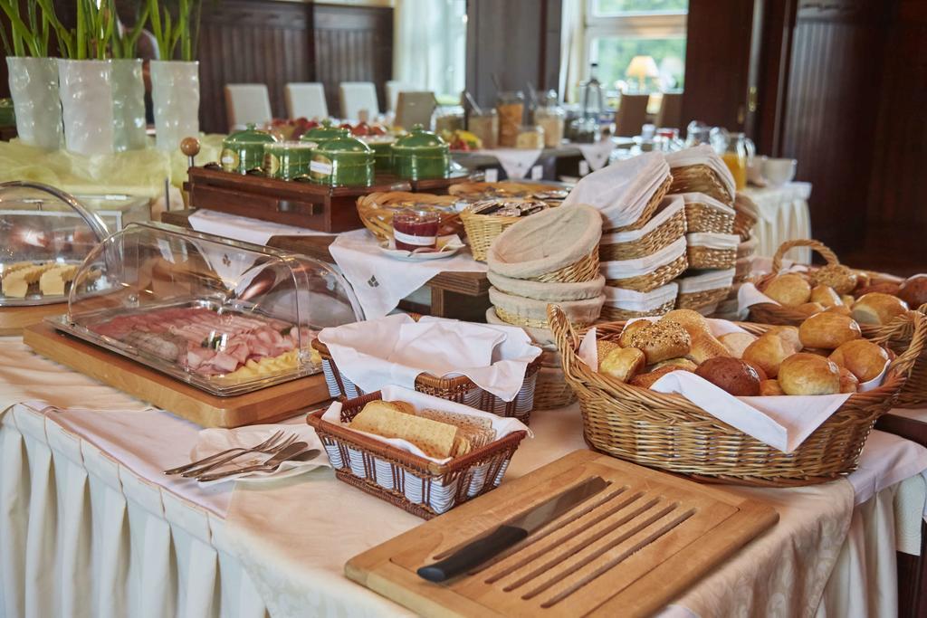 Flair-Hotel Waldfrieden Oberweißbach Esterno foto