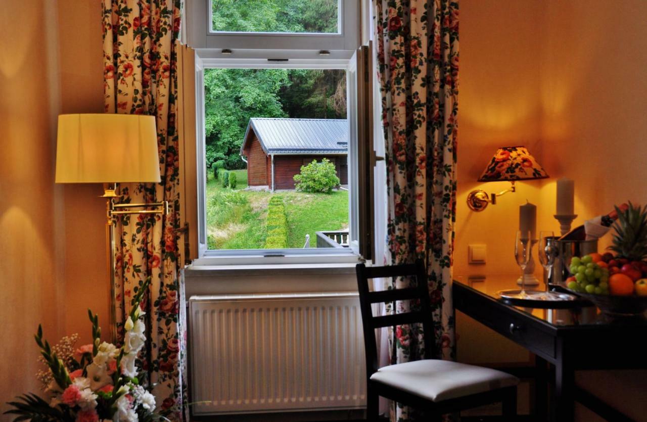 Flair-Hotel Waldfrieden Oberweißbach Esterno foto