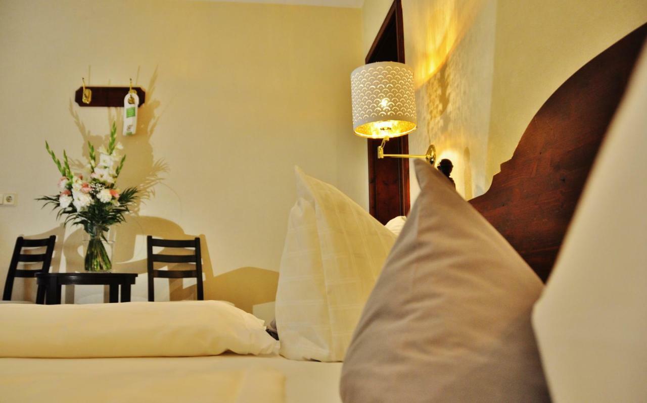 Flair-Hotel Waldfrieden Oberweißbach Esterno foto